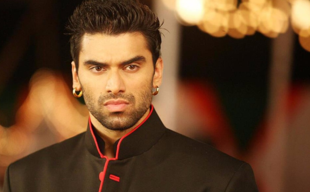 Nikitin Dheer Biography